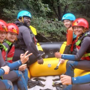 séjour nature Ariège activités sportives jeunes Ariège vacances aventure Occitanie canyoning rafting Ariège