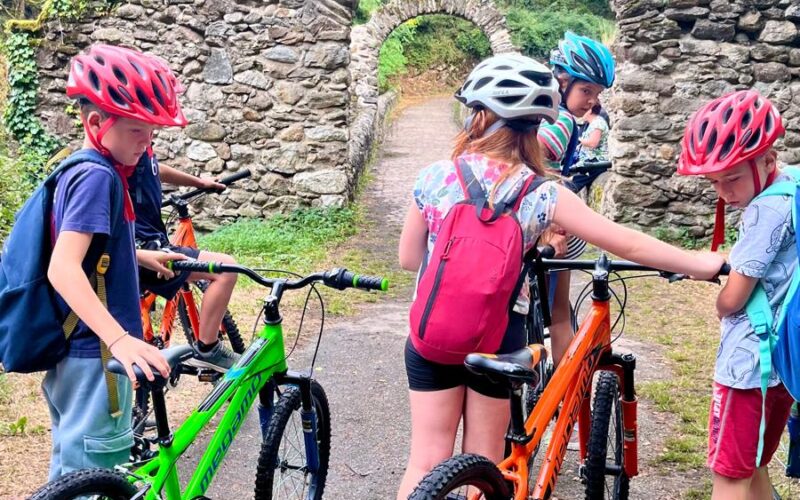 séjour nature Ariège activités sportives jeunes Ariège vacances aventure Occitanie canyoning rafting Ariège