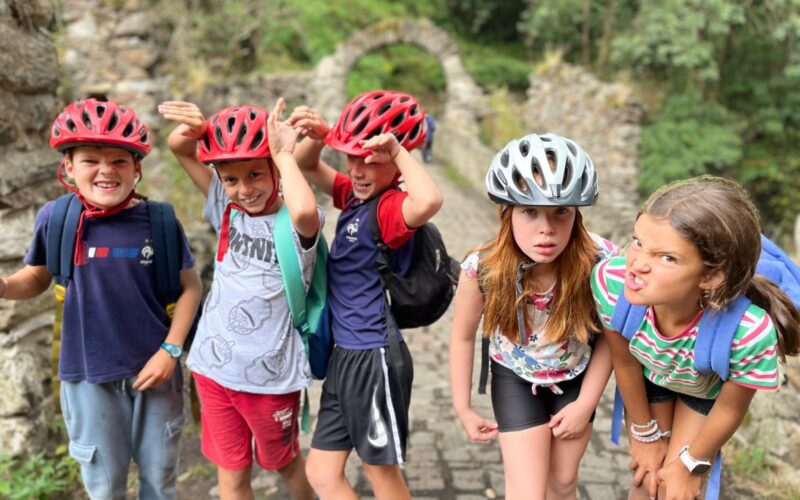 séjour nature Ariège activités sportives jeunes Ariège vacances aventure Occitanie canyoning rafting Ariège