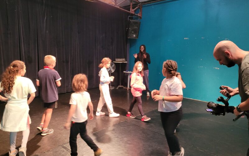 séjour arts urbains à Toulouse ateliers hip-hop jeunes Toulouse séjour street art Occitanie stage créatif adolescents Toulouse cultures urbaines jeunes