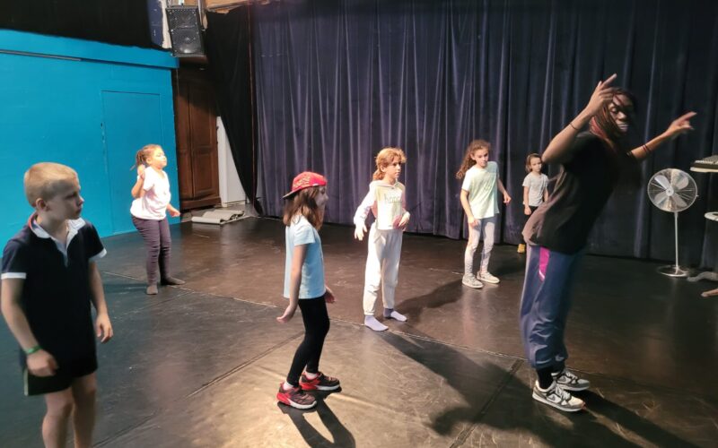 séjour arts urbains à Toulouse ateliers hip-hop jeunes Toulouse séjour street art Occitanie stage créatif adolescents Toulouse cultures urbaines jeunes