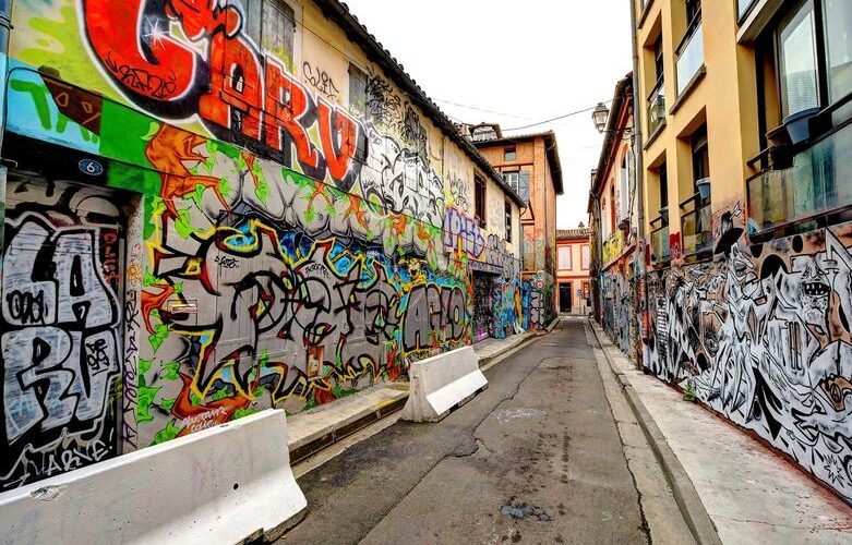 séjour arts urbains à Toulouse ateliers hip-hop jeunes Toulouse séjour street art Occitanie stage créatif adolescents Toulouse cultures urbaines jeunes